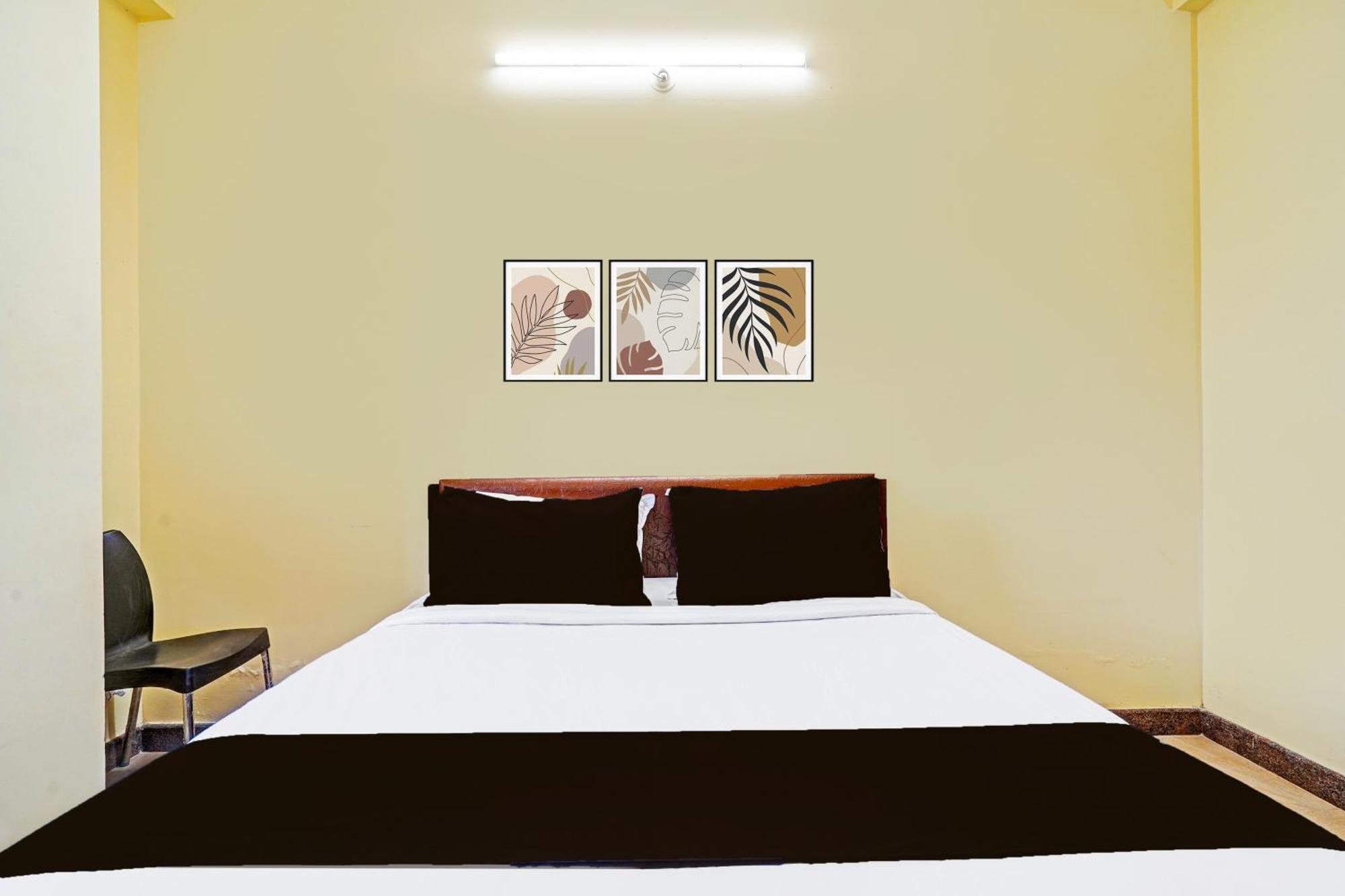 Super Hotel O Srigandhakavalu Formerly Chamundeshwari Lodging Jālahalli Exteriör bild