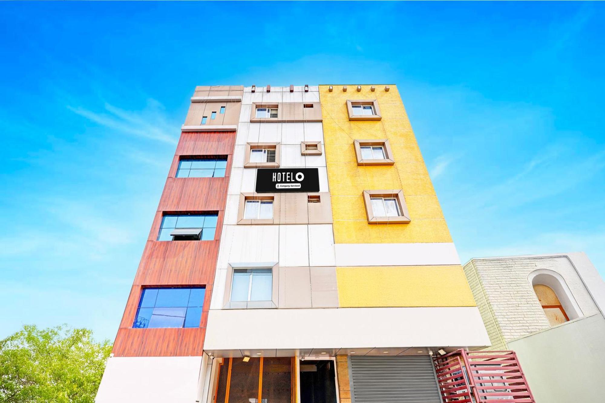 Super Hotel O Srigandhakavalu Formerly Chamundeshwari Lodging Jālahalli Exteriör bild